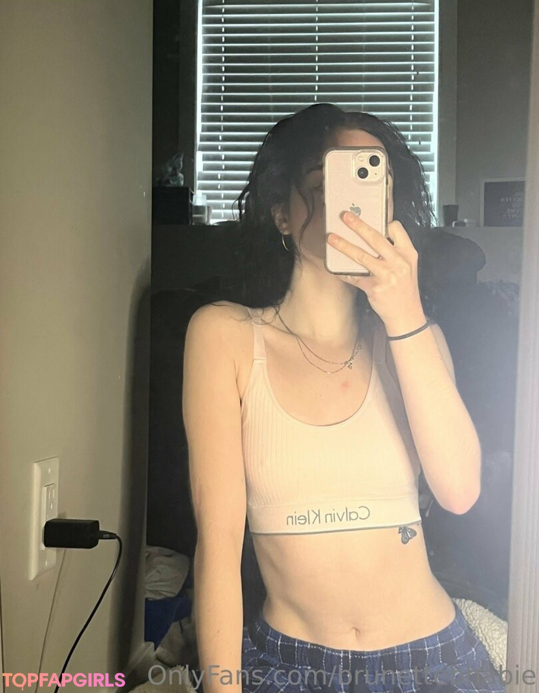 Foto desnuda filtrada de OnlyFans de Brunettebhabie #139 Foto desnuda filtrada de OnlyFans de Brunettebhabie #139