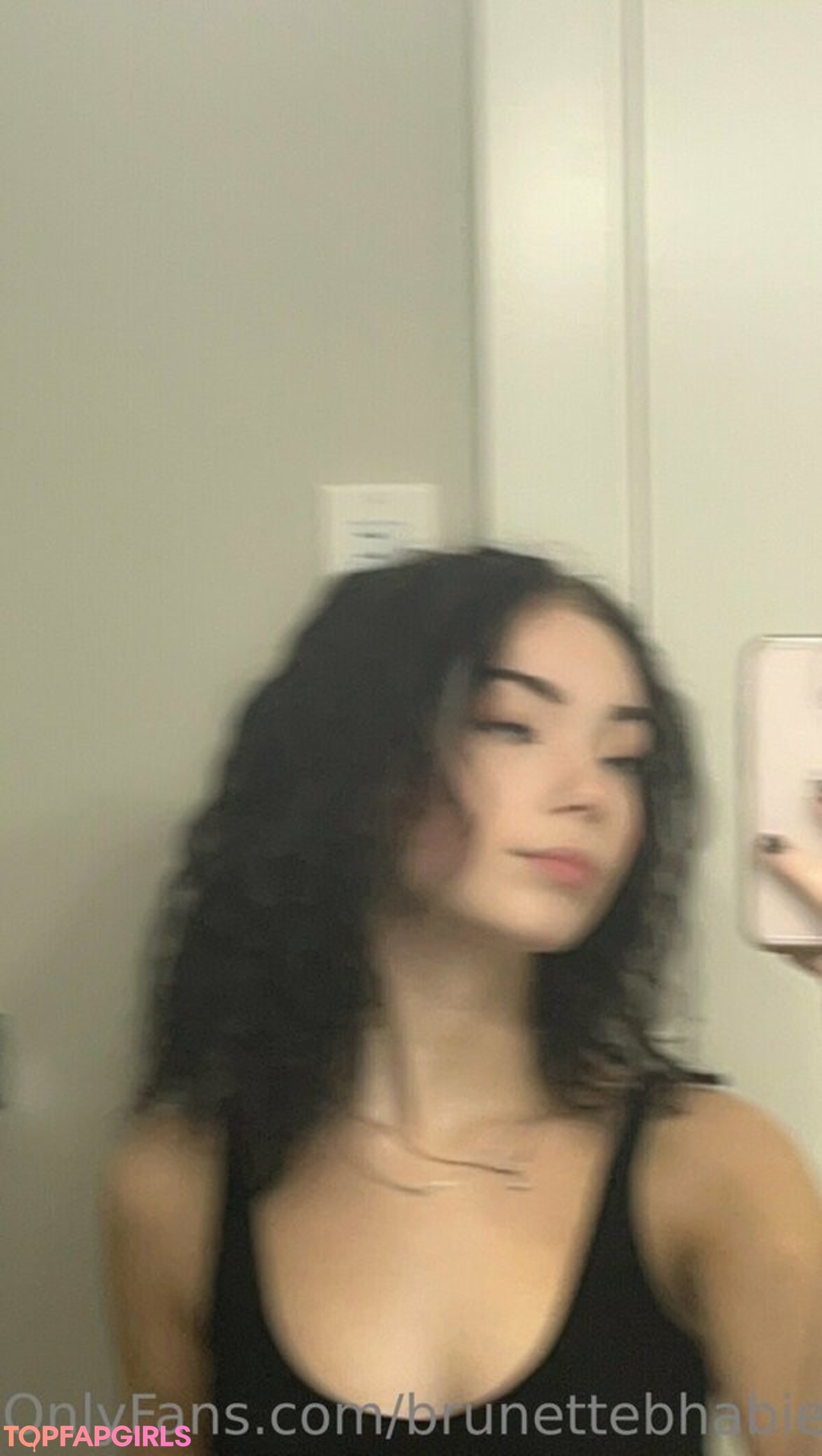 Foto desnuda filtrada de OnlyFans de Brunettebhabie #143 Foto desnuda filtrada de OnlyFans de Brunettebhabie #143