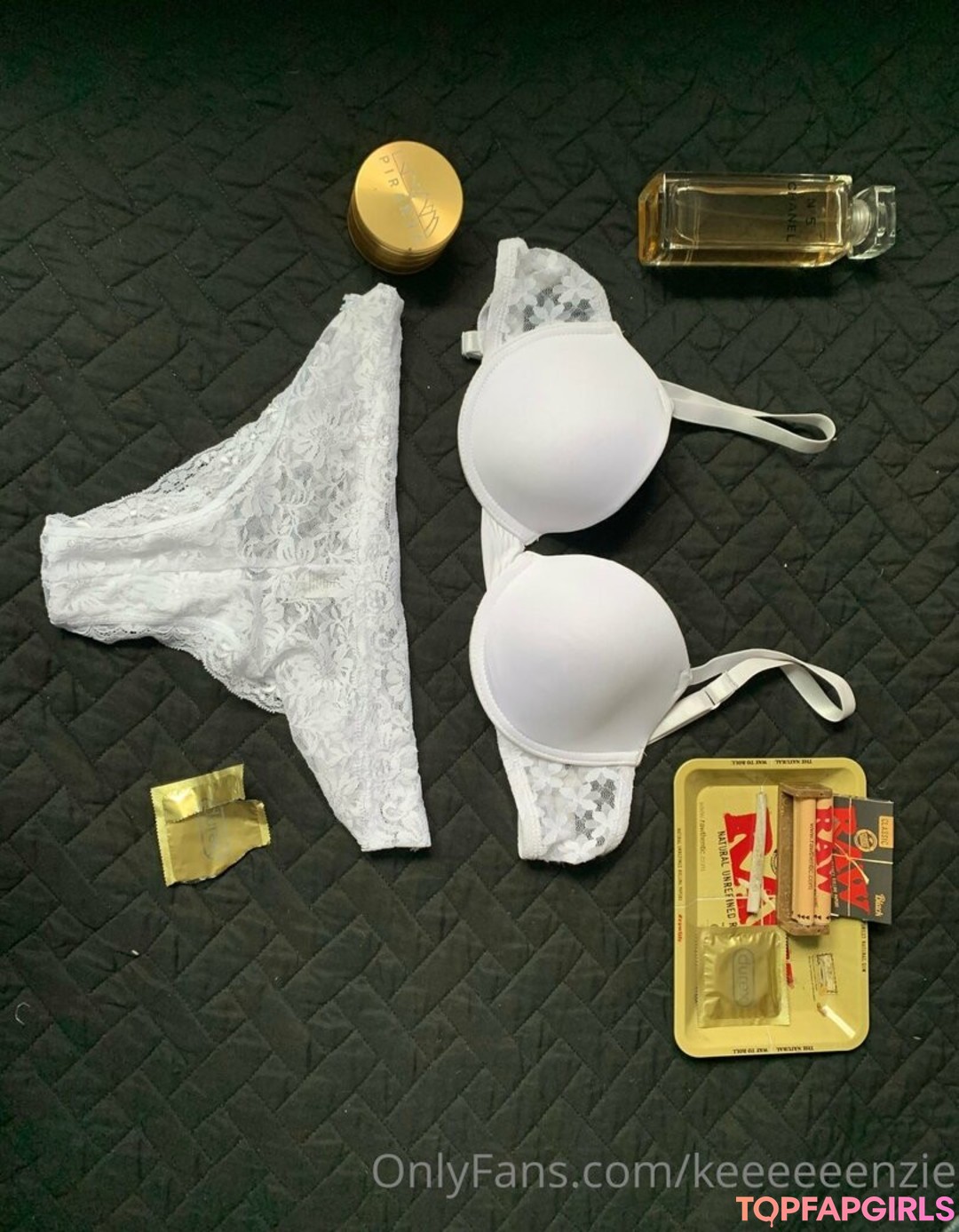 Foto desnuda filtrada de OnlyFans de Brunettebhabie #86 Foto desnuda filtrada de OnlyFans de Brunettebhabie #86