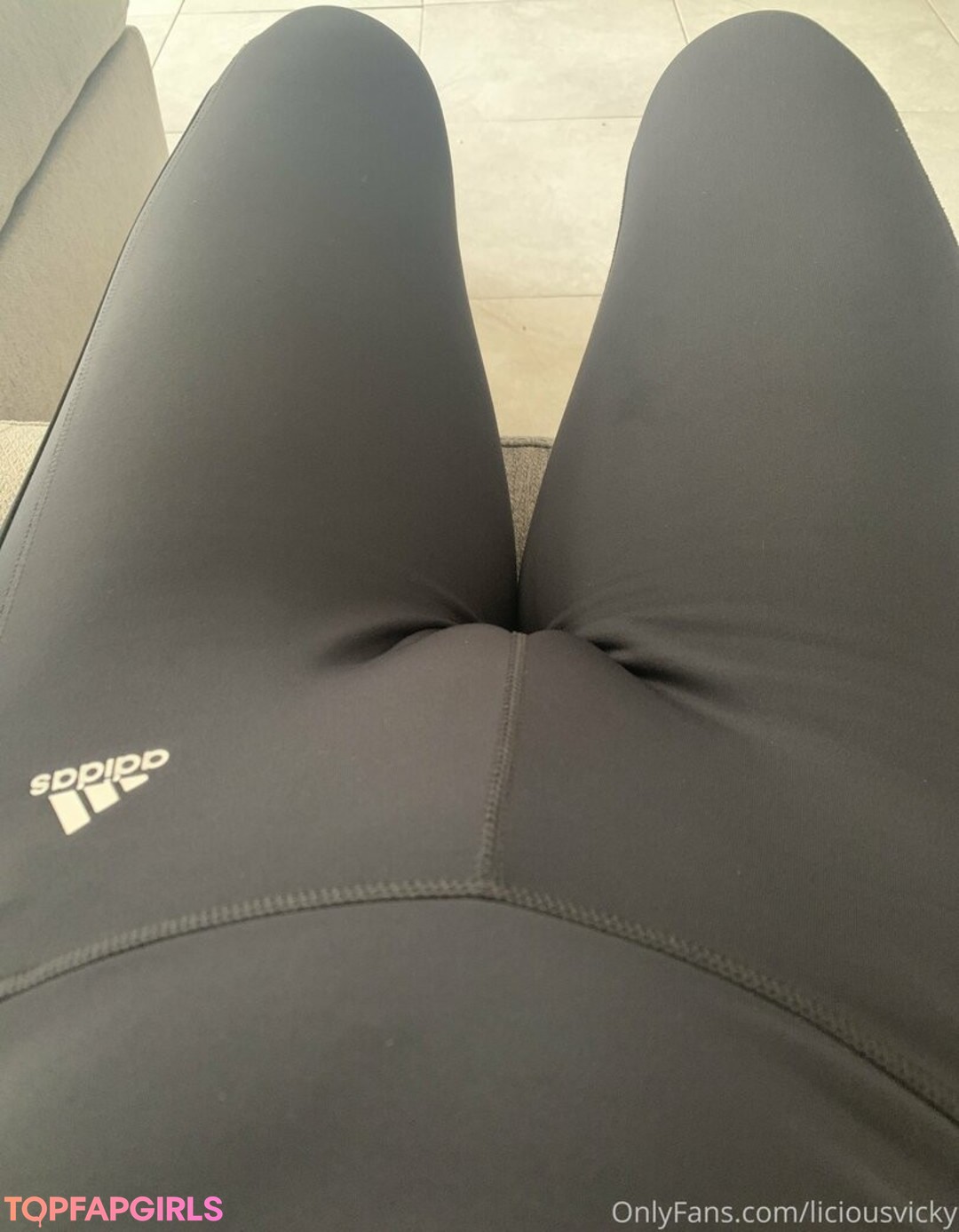 Foto desnuda filtrada de OnlyFans de Liciouzvicky #65 Foto desnuda filtrada de OnlyFans de Liciouzvicky #65