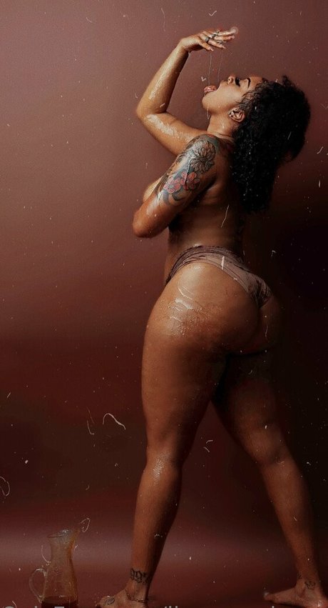Foto desnuda filtrada de OnlyFans de Lisaexperience