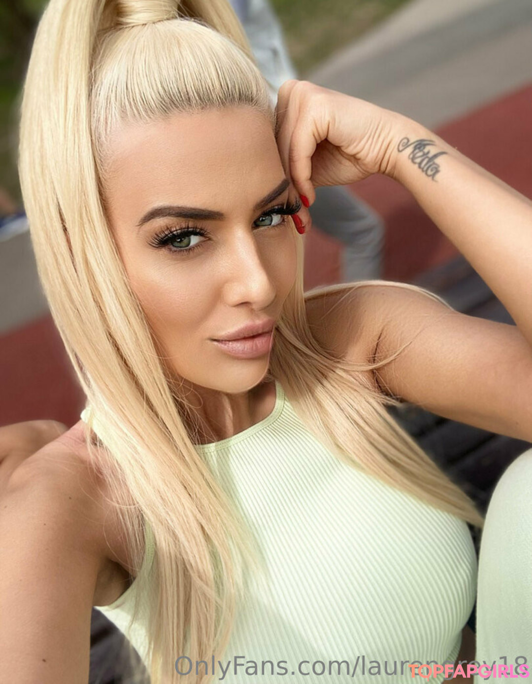 Foto desnuda filtrada de OnlyFans de Laurengrey18 #120 Foto desnuda filtrada de OnlyFans de Laurengrey18 #120