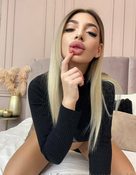 Laurengrey18