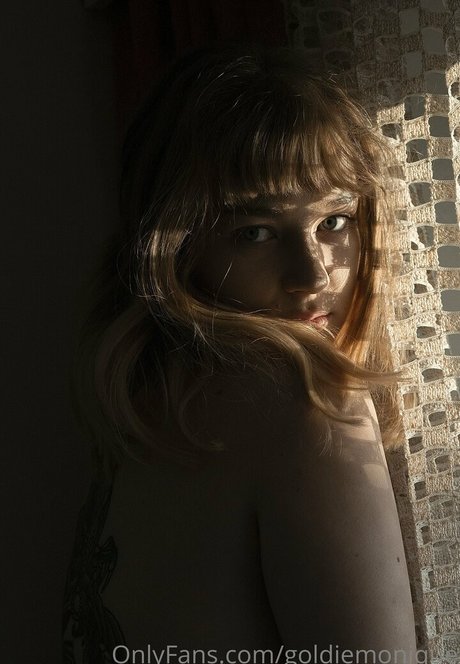 Foto desnuda filtrada de OnlyFans de Goldiemonique
