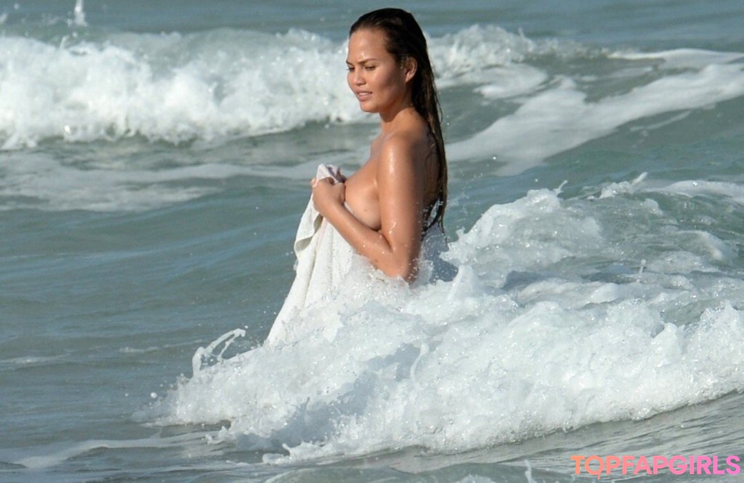 Foto desnuda filtrada de OnlyFans de Chrissy Teigen #113 Foto desnuda filtrada de OnlyFans de Chrissy Teigen #113