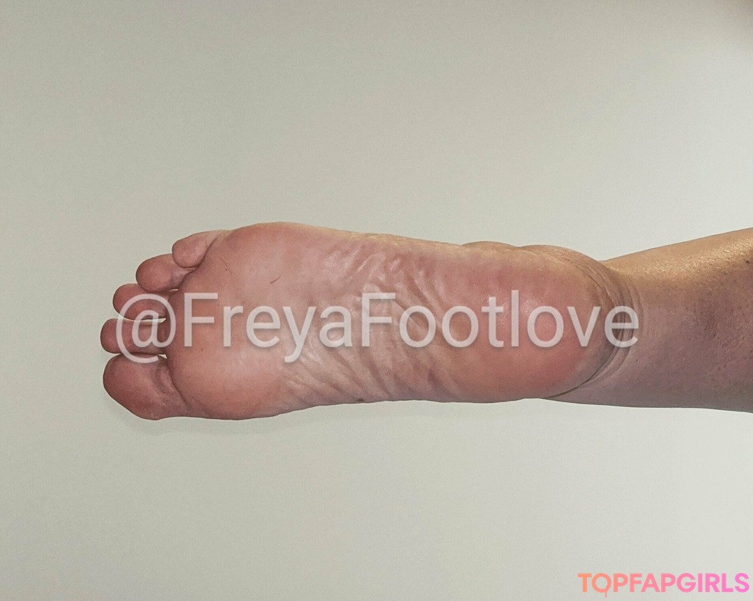 Foto desnuda filtrada de OnlyFans de Freyafootlove #35 Foto desnuda filtrada de OnlyFans de Freyafootlove #35