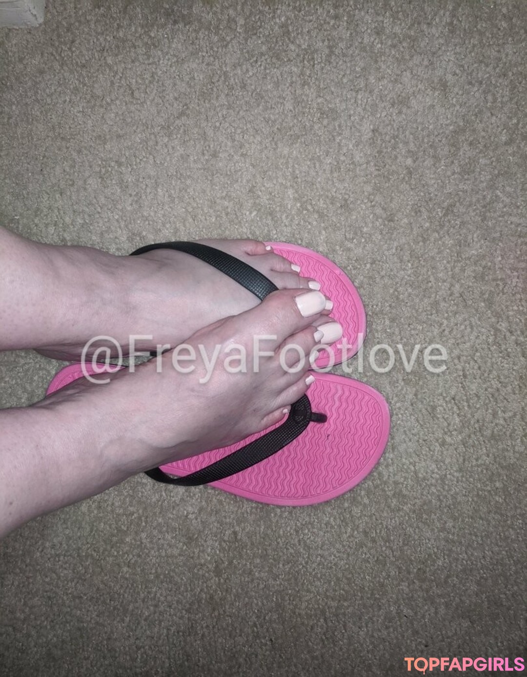 Foto desnuda filtrada de OnlyFans de Freyafootlove #38 Foto desnuda filtrada de OnlyFans de Freyafootlove #38