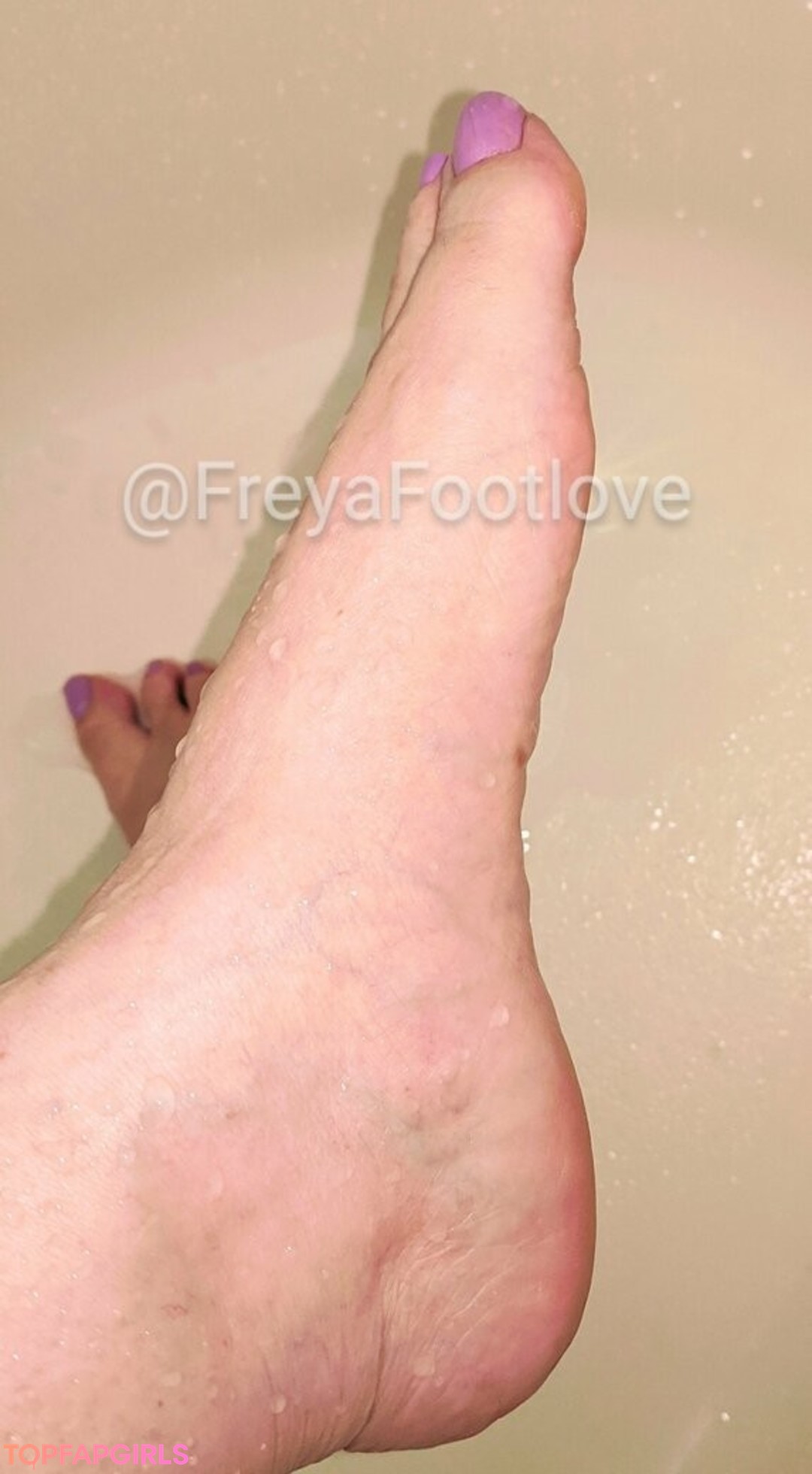 Foto desnuda filtrada de OnlyFans de Freyafootlove #8 Foto desnuda filtrada de OnlyFans de Freyafootlove #8