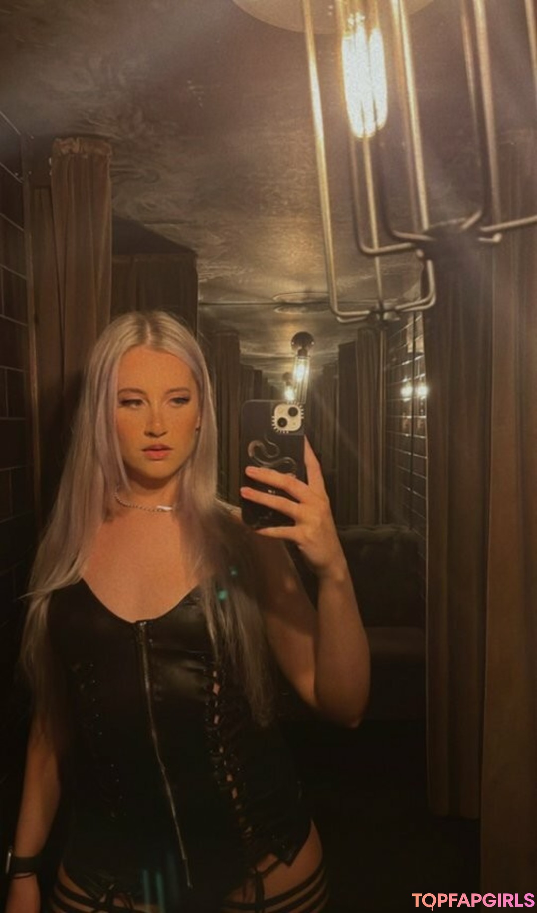 Foto desnuda filtrada de OnlyFans de Pleasingpoppy #25 Foto desnuda filtrada de OnlyFans de Pleasingpoppy #25