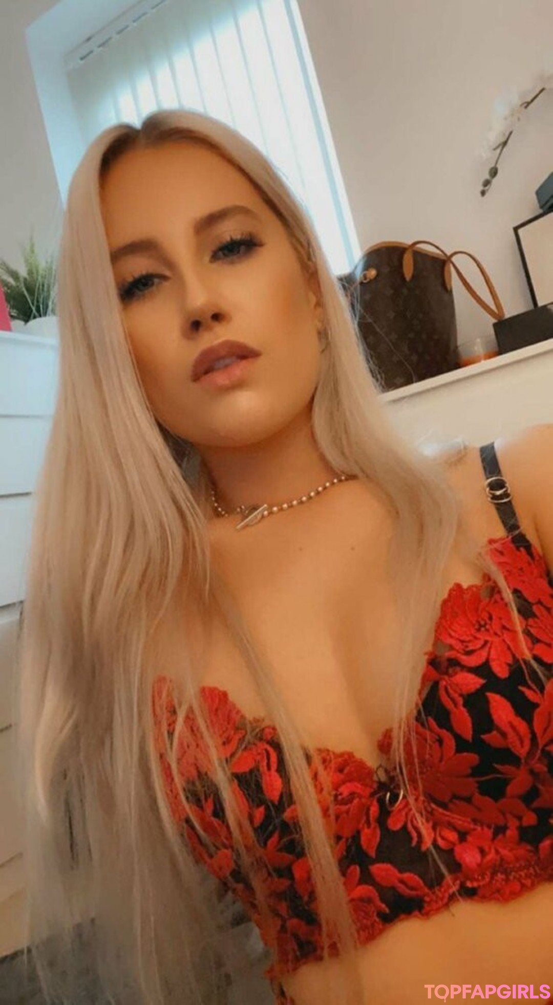 Foto desnuda filtrada de OnlyFans de Pleasingpoppy #45 Foto desnuda filtrada de OnlyFans de Pleasingpoppy #45