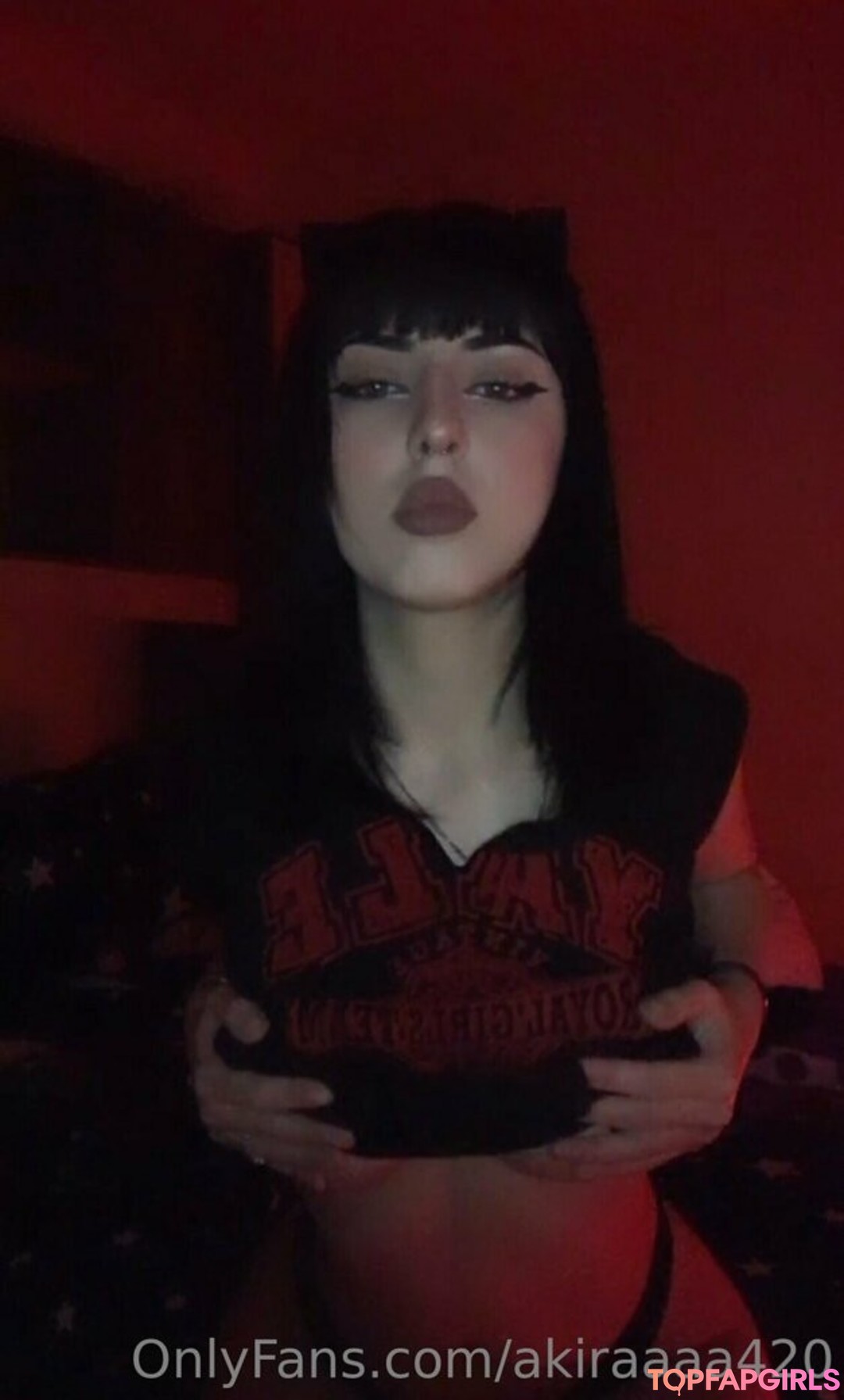 Foto desnuda filtrada de OnlyFans de Akiraaaa420 #17 Foto desnuda filtrada de OnlyFans de Akiraaaa420 #17