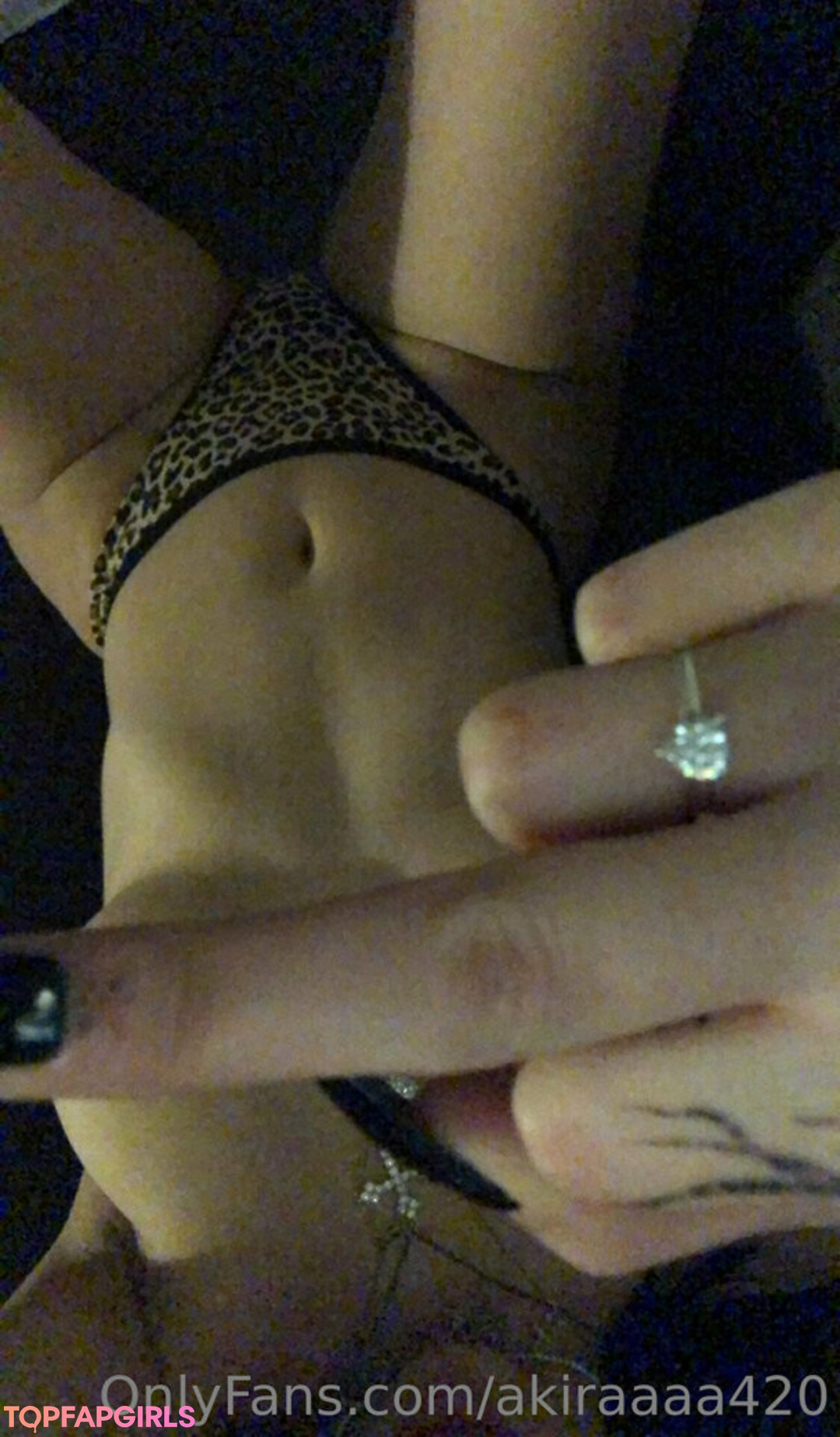 Foto desnuda filtrada de OnlyFans de Akiraaaa420 #45 Foto desnuda filtrada de OnlyFans de Akiraaaa420 #45