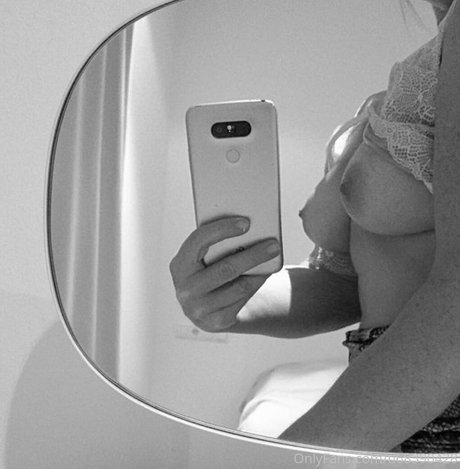 Foto desnuda filtrada de OnlyFans de Anjasia