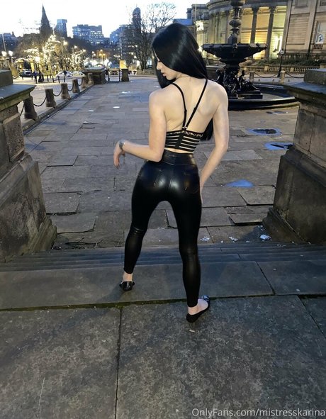 Foto desnuda filtrada de OnlyFans de Mistresskarina