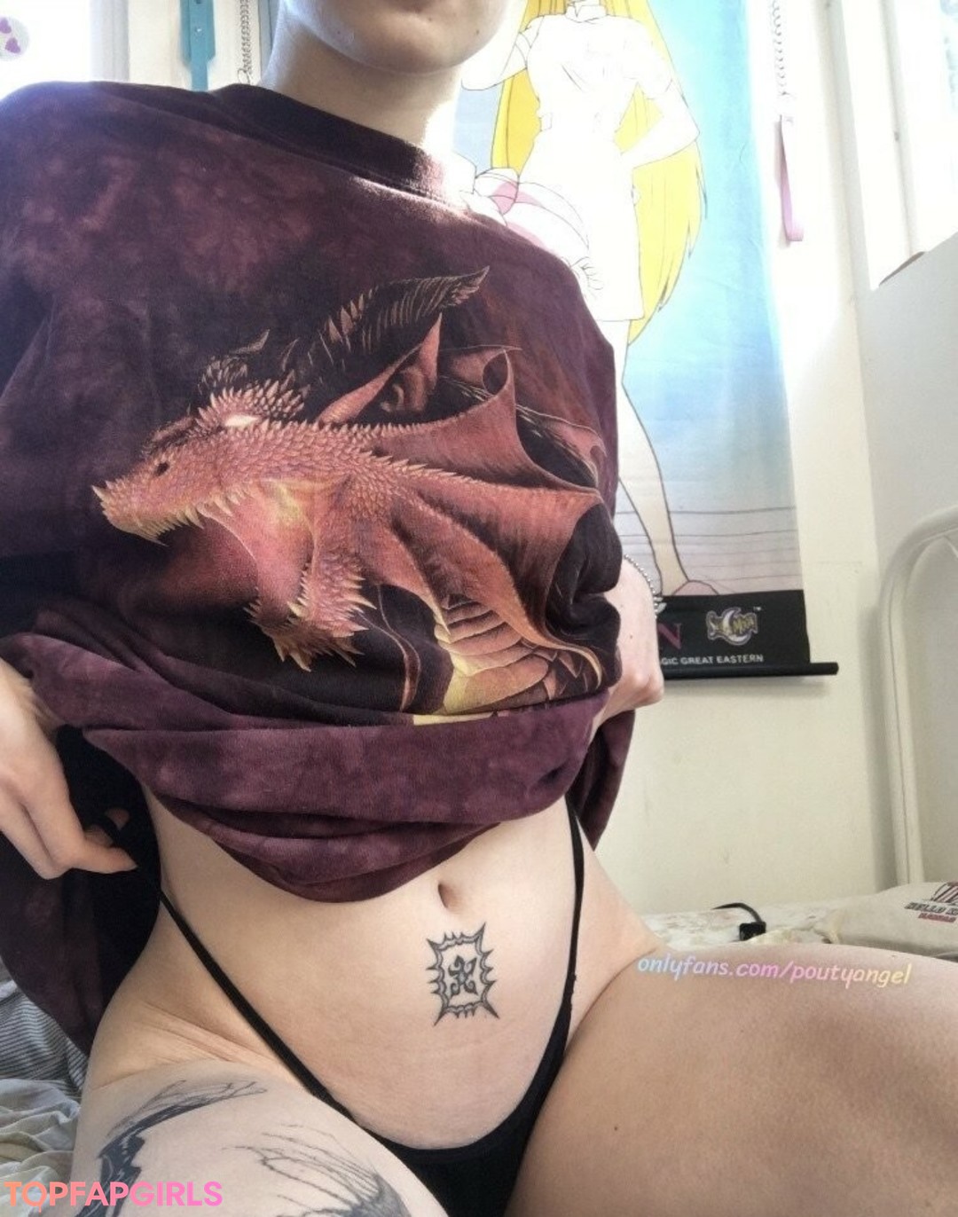 Foto desnuda filtrada de OnlyFans de Poutyangel #105 Foto desnuda filtrada de OnlyFans de Poutyangel #105