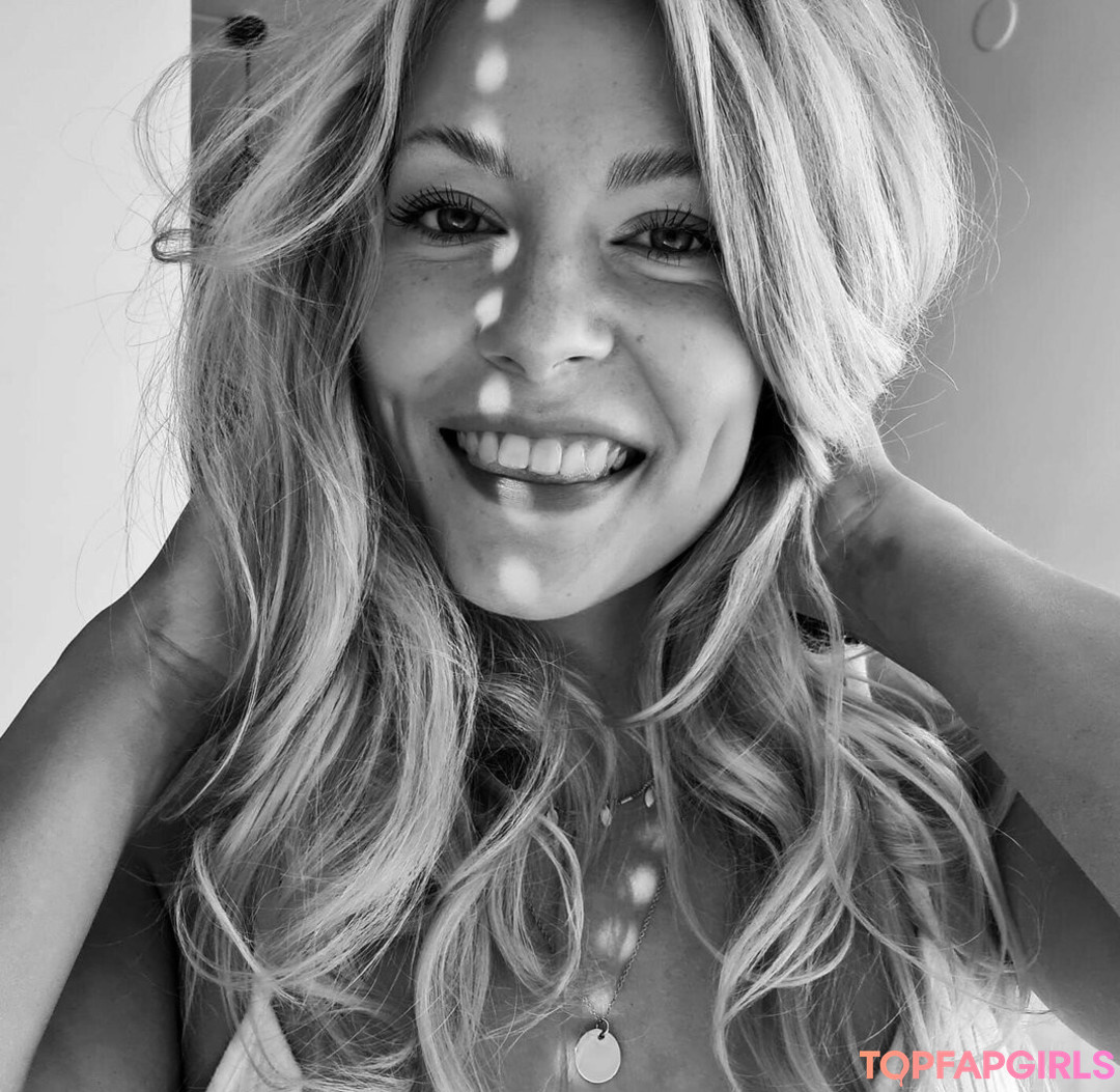 Foto desnuda filtrada de OnlyFans de Laura Nieminen #12 Foto desnuda filtrada de OnlyFans de Laura Nieminen #12