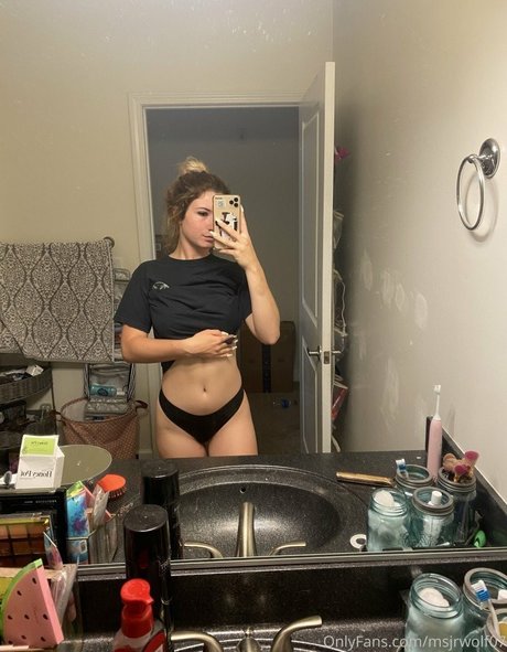 Foto desnuda filtrada de OnlyFans de Msjrwolf07