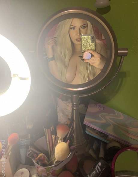 Foto desnuda filtrada de OnlyFans de Pixiechickxoxo