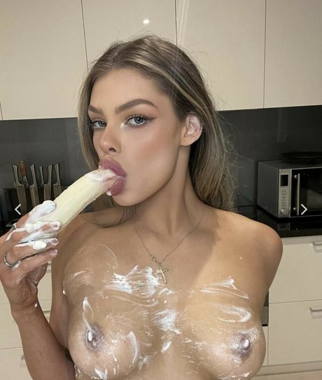 Foto desnuda filtrada de OnlyFans de Moodybimbo