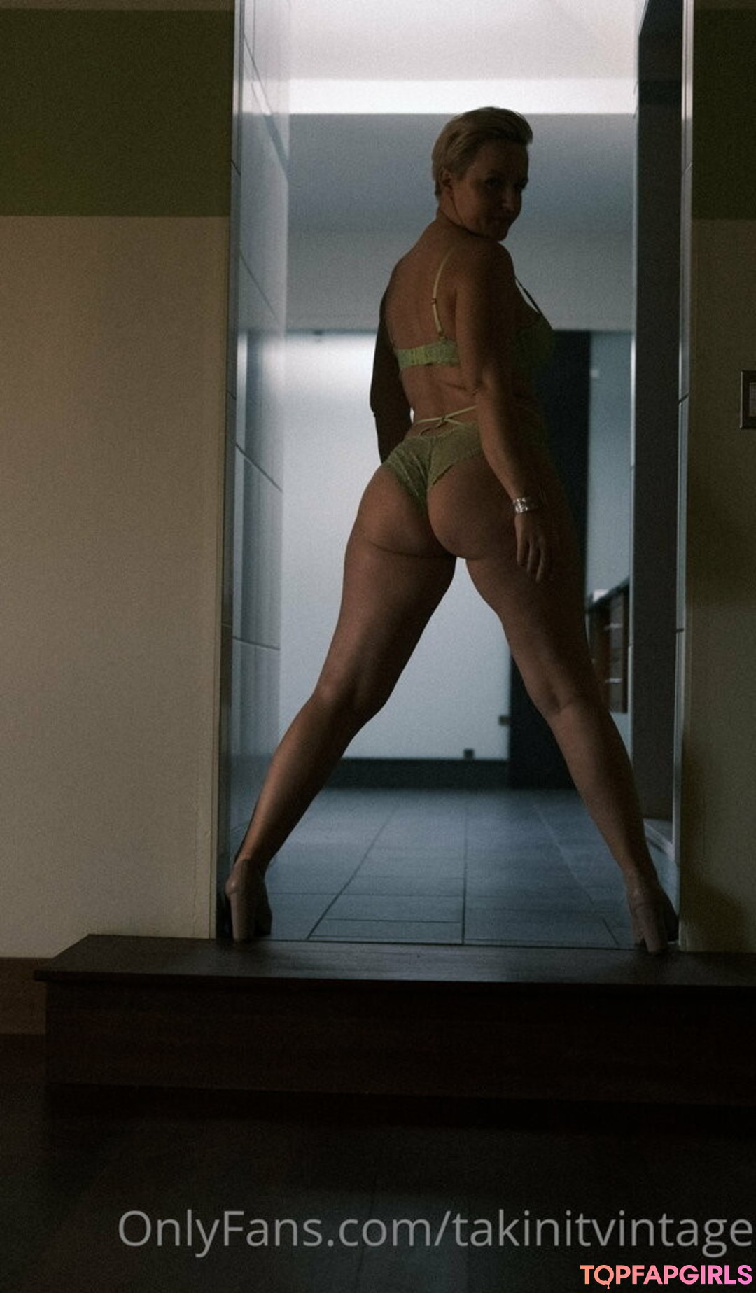 Foto desnuda filtrada de OnlyFans de Takinitvintage #55 Foto desnuda filtrada de OnlyFans de Takinitvintage #55
