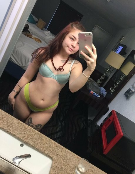 Foto desnuda filtrada de OnlyFans de Demonicdollyyysfw