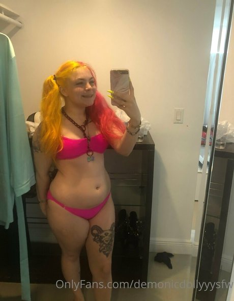 Foto desnuda filtrada de OnlyFans de Demonicdollyyysfw