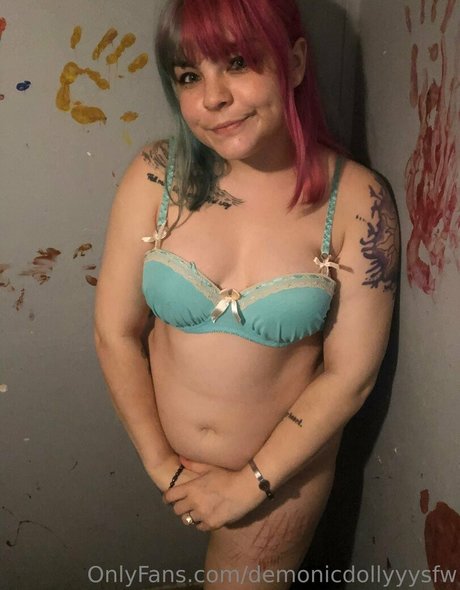 Foto desnuda filtrada de OnlyFans de Demonicdollyyysfw