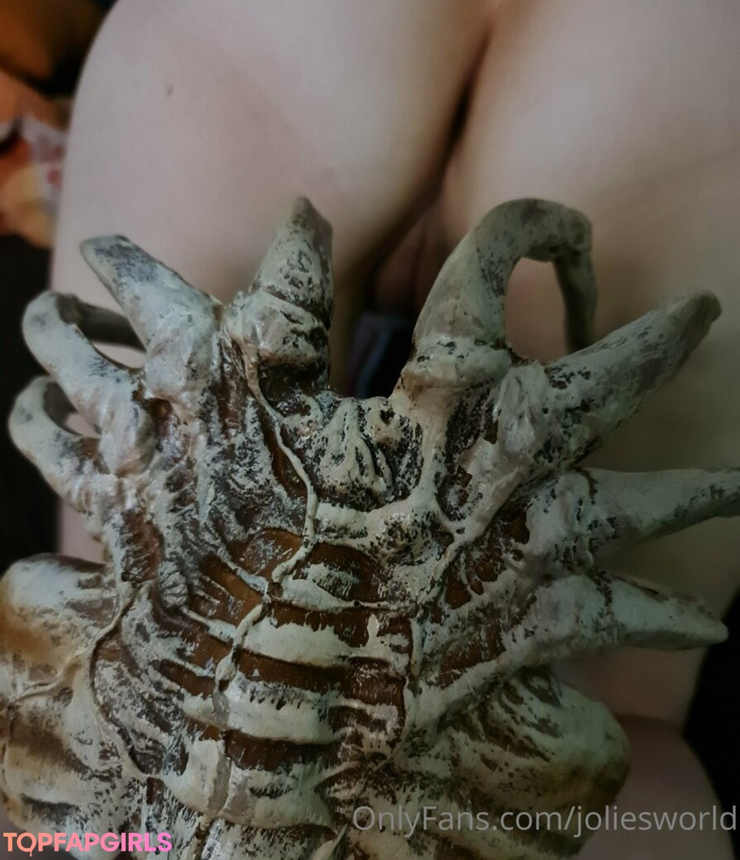 Foto desnuda filtrada de OnlyFans de Joliesworld #4 Foto desnuda filtrada de OnlyFans de Joliesworld #4