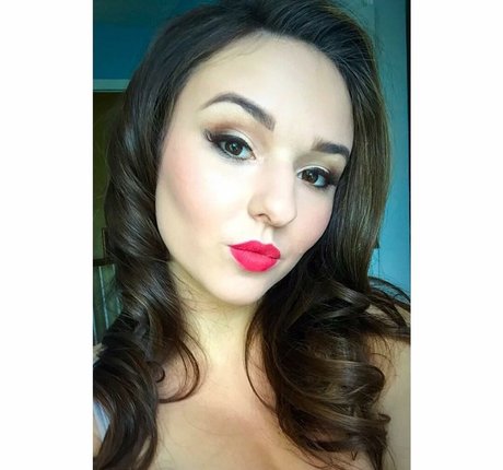 Julia F
