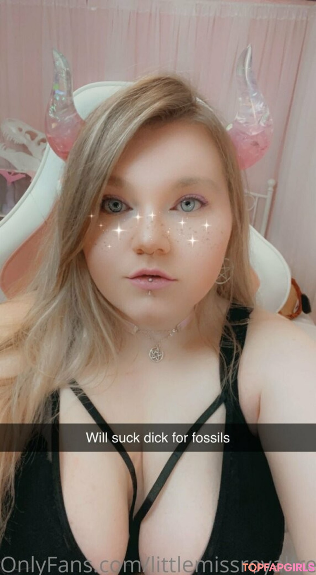 Foto desnuda filtrada de OnlyFans de Littlemissroyalfree #2 Foto desnuda filtrada de OnlyFans de Littlemissroyalfree #2