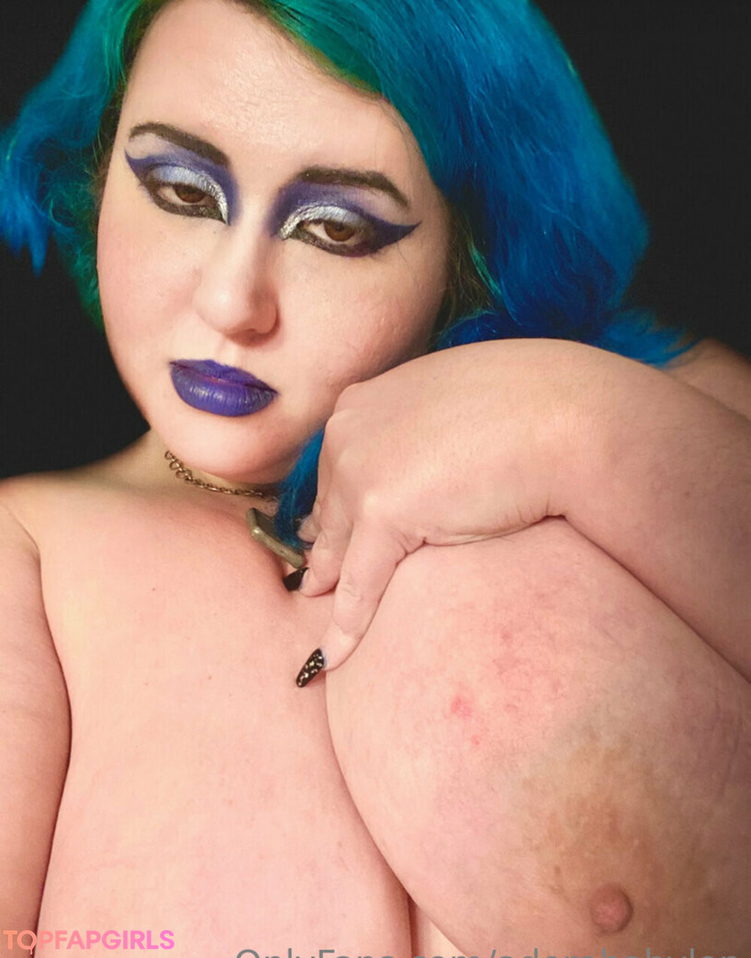 Foto desnuda filtrada de OnlyFans de Adorababylon #13 Foto desnuda filtrada de OnlyFans de Adorababylon #13