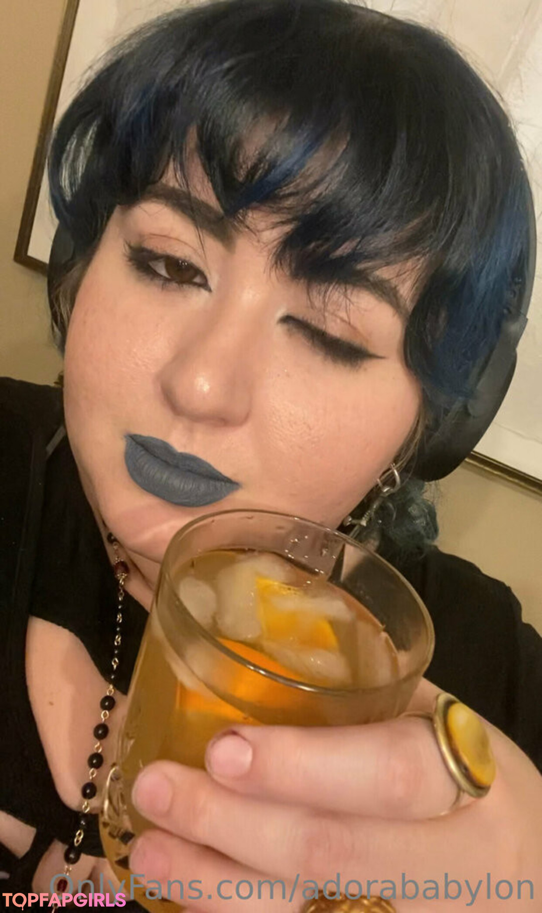 Foto desnuda filtrada de OnlyFans de Adorababylon #2 Foto desnuda filtrada de OnlyFans de Adorababylon #2