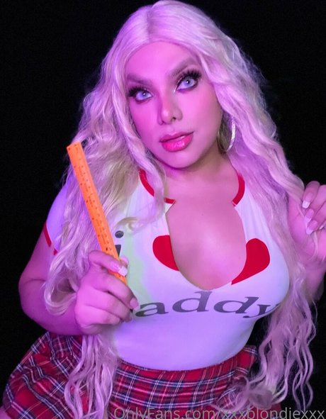 Xxxblondiexxx