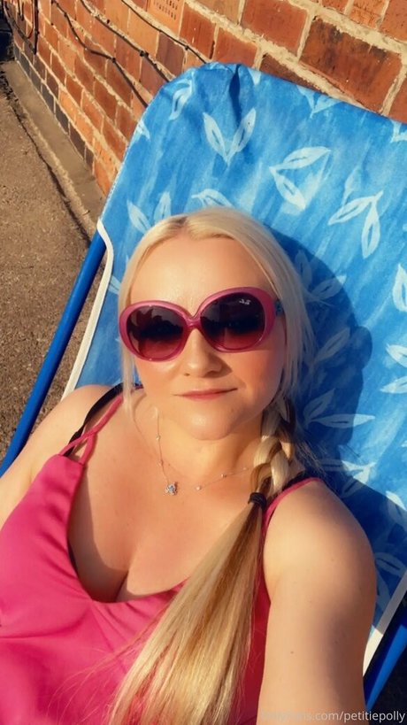 Foto desnuda filtrada de OnlyFans de Petitiepolly