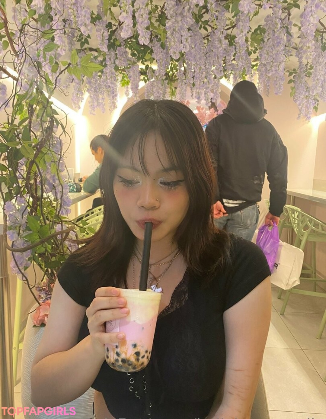 Foto desnuda filtrada de OnlyFans de Iadivinecomedie #48 Foto desnuda filtrada de OnlyFans de Iadivinecomedie #48