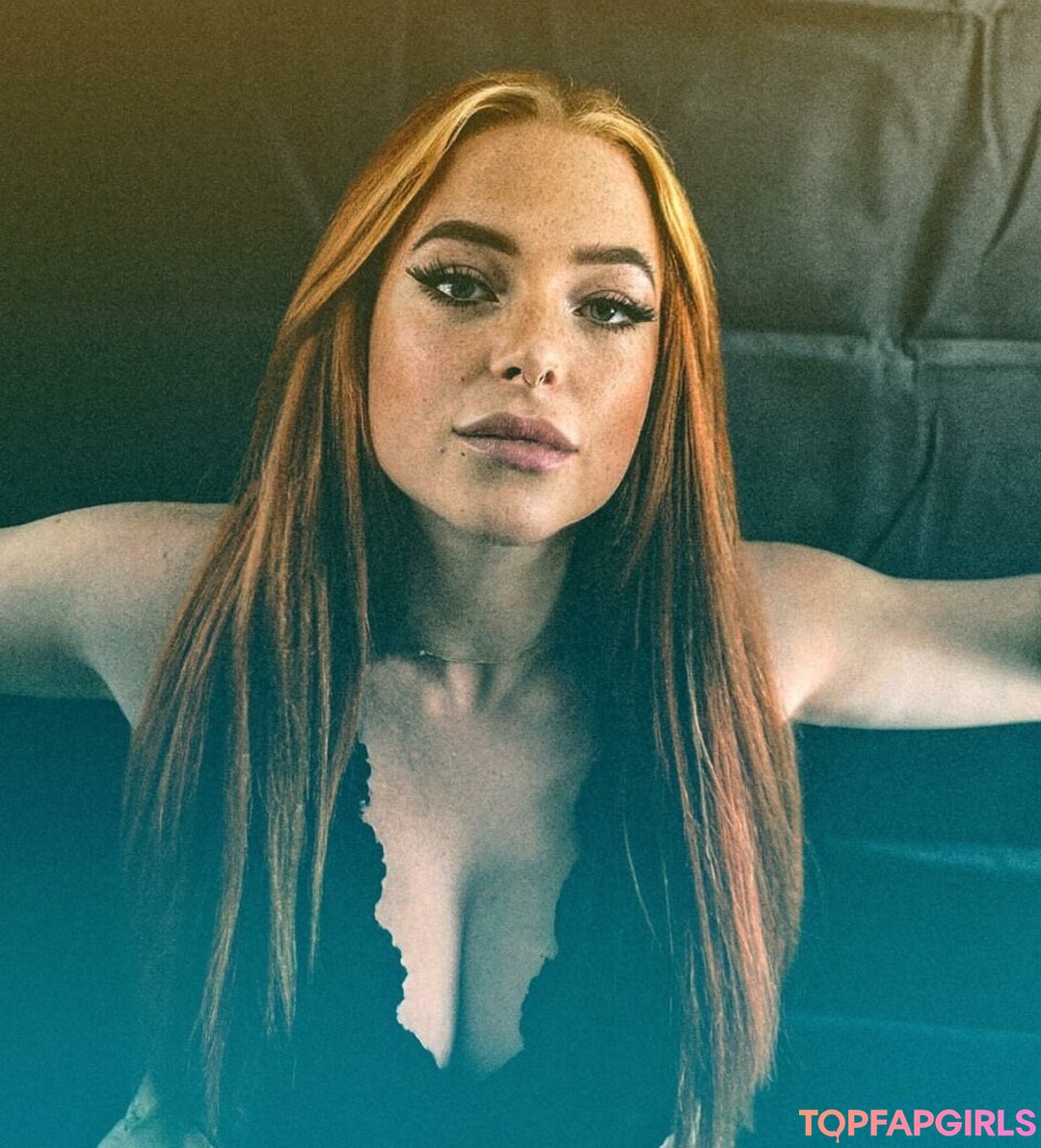 Foto desnuda filtrada de OnlyFans de Sarah Neuhaus #183 Foto desnuda filtrada de OnlyFans de Sarah Neuhaus #183