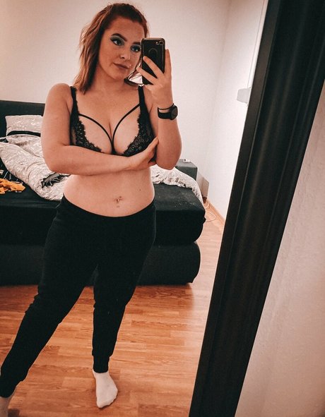 Foto desnuda filtrada de OnlyFans de Sarah Neuhaus