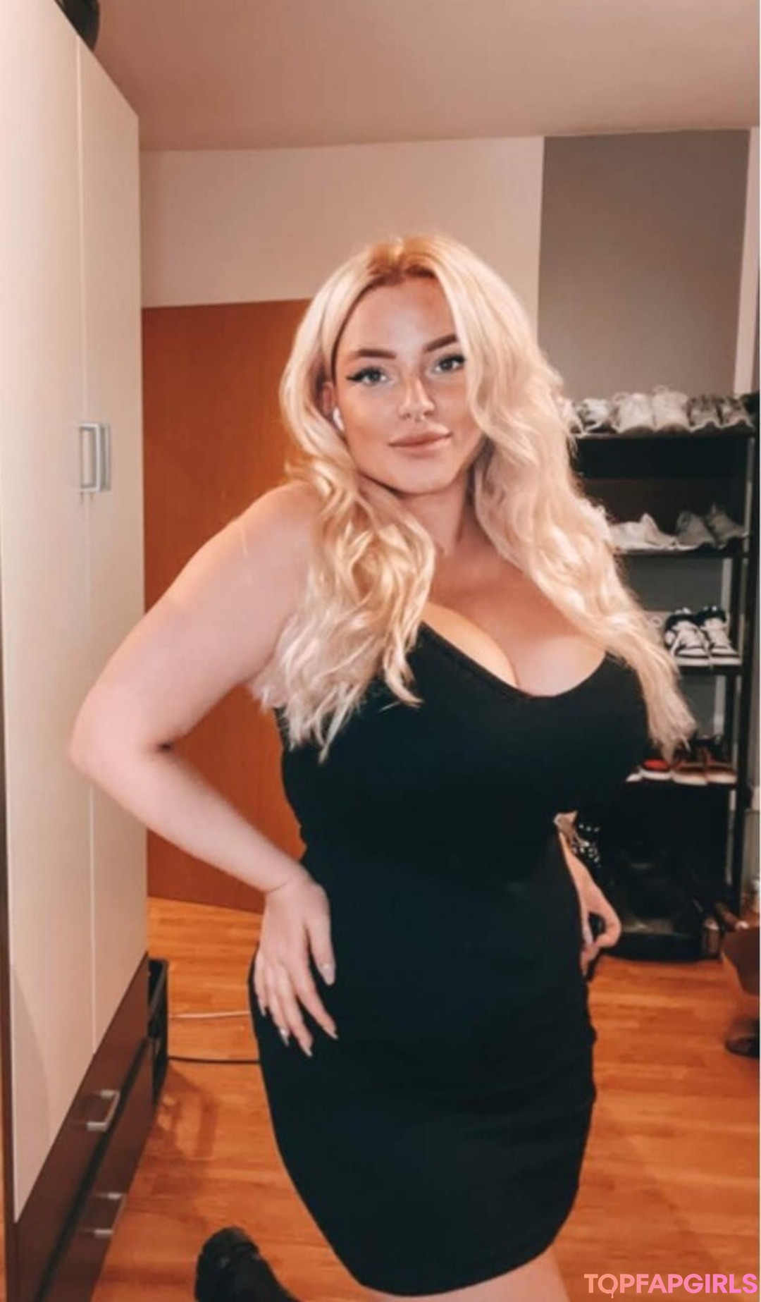 Foto desnuda filtrada de OnlyFans de Sarah Neuhaus #4 Foto desnuda filtrada de OnlyFans de Sarah Neuhaus #4