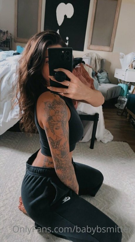 Foto desnuda filtrada de OnlyFans de Babybsmitten
