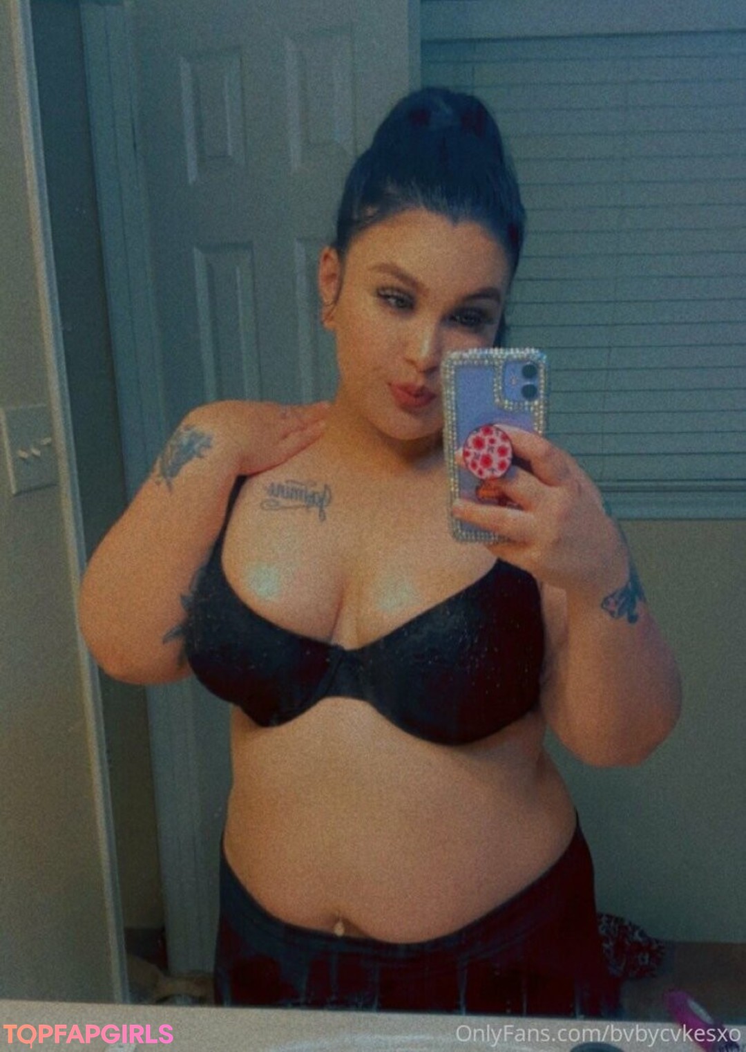 Foto desnuda filtrada de OnlyFans de Bvbycvkesxo #8 Foto desnuda filtrada de OnlyFans de Bvbycvkesxo #8