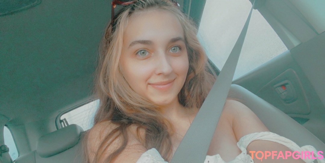 Foto desnuda filtrada de OnlyFans de Mollybl0om #138 Foto desnuda filtrada de OnlyFans de Mollybl0om #138