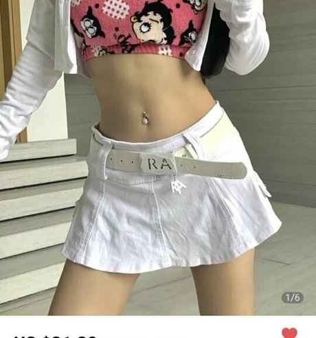 Foto desnuda filtrada de OnlyFans de Mollybl0om