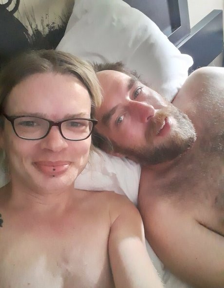 Foto desnuda filtrada de OnlyFans de Fenixxrayne