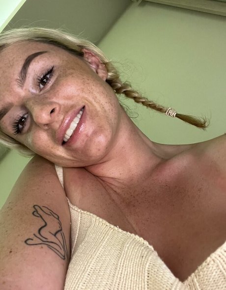 Ava Jade