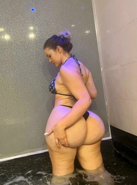 Foto desnuda filtrada de OnlyFans de Bootybyshel2