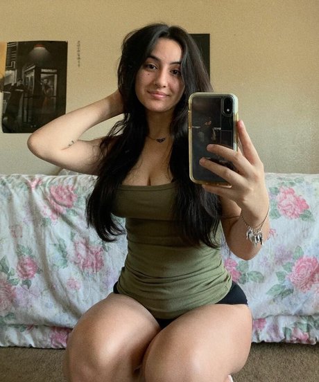 Foto desnuda filtrada de OnlyFans de Anneiise