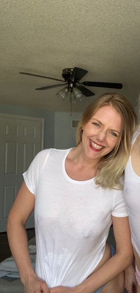 Foto desnuda filtrada de OnlyFans de Katrina Cooper