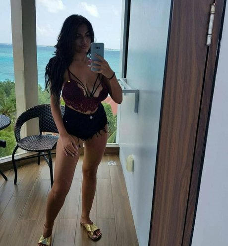 Foto desnuda filtrada de OnlyFans de Lupulescu P