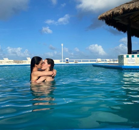 Foto desnuda filtrada de OnlyFans de Adelaide Kane