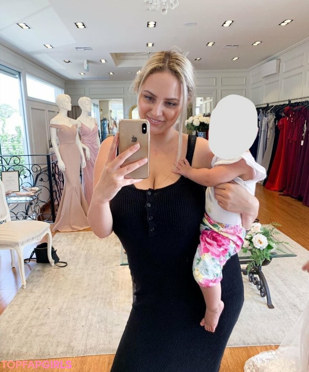 Foto desnuda filtrada de OnlyFans de Rachelelizabeth #116 Foto desnuda filtrada de OnlyFans de Rachelelizabeth #116